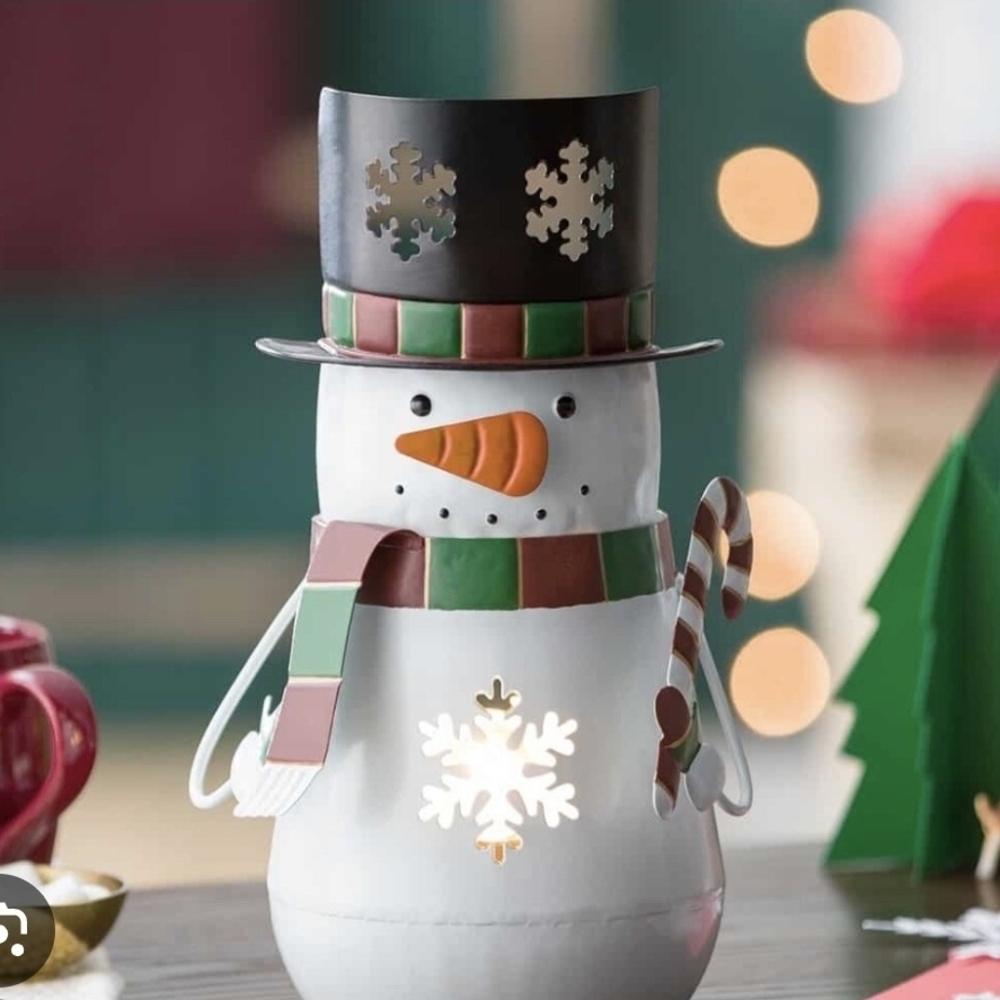 Scentsy Holiday Snowman with LED Light